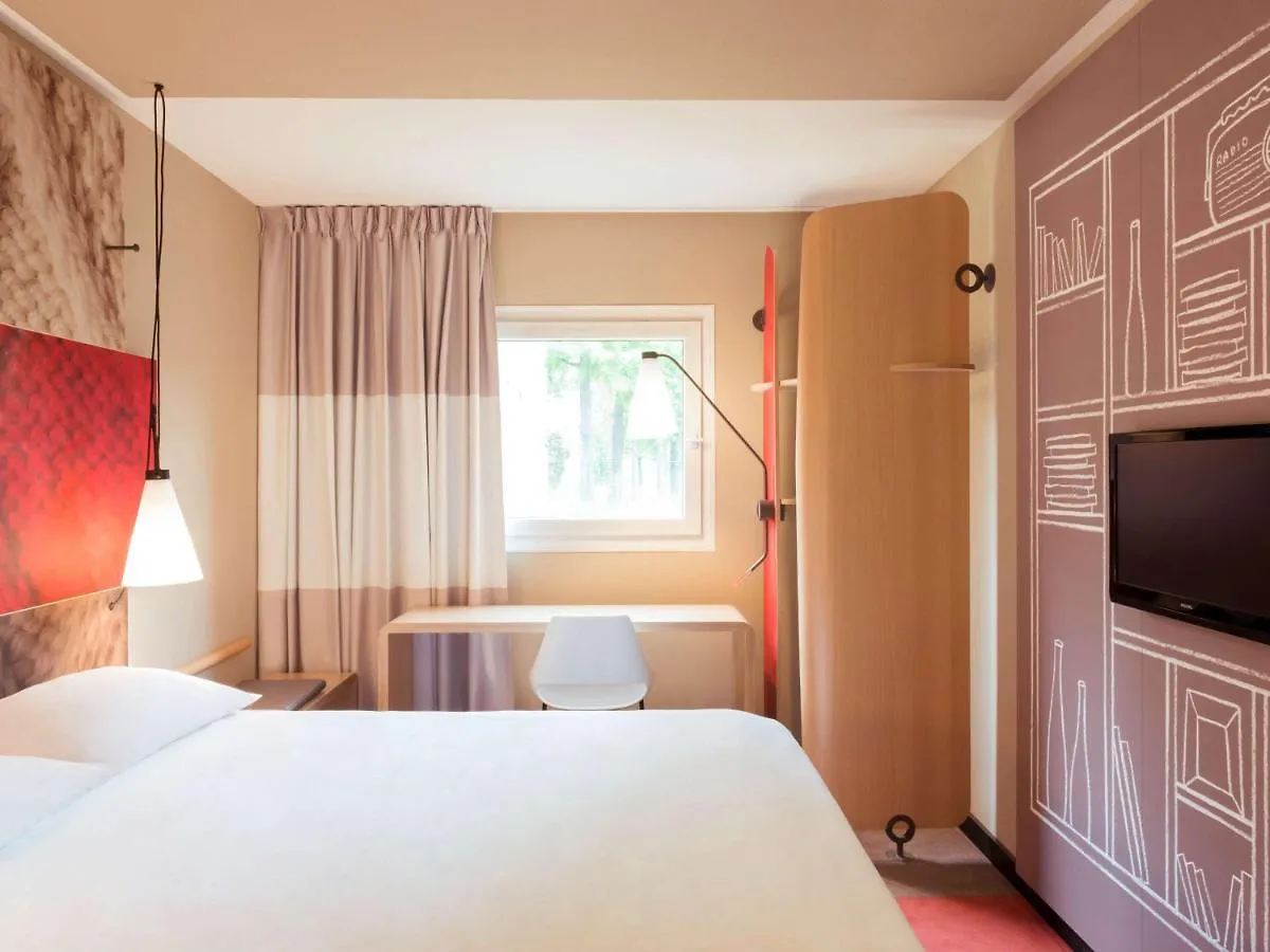 Ibis Hotel Hamburg St. Pauli Messe 3*,
