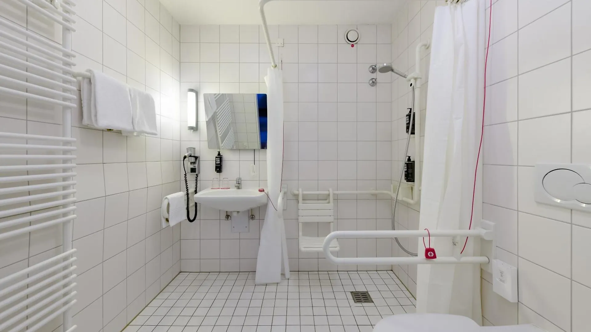 ***  Ibis Hotel Hamburg St. Pauli Messe Germany